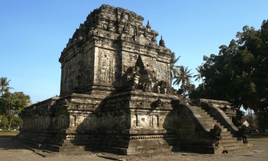 mendut temple