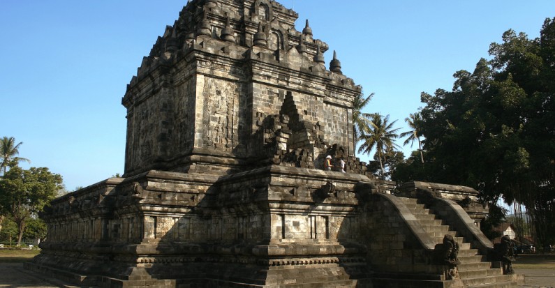 mendut temple