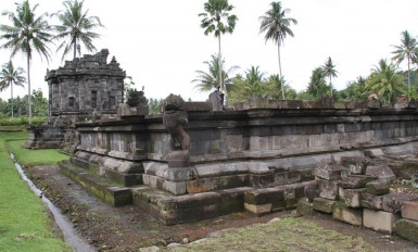 ngawen temple